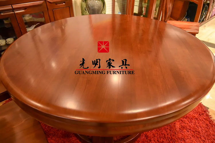 只要保養(yǎng)做的好，實(shí)木家具用到老